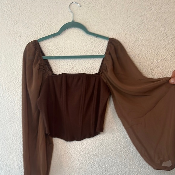 Promesa Brown Ruched Long Sleeve Crop Blouse - Picture 6 of 11